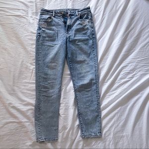 American Eagle Stretch Mom Jeans Size 4